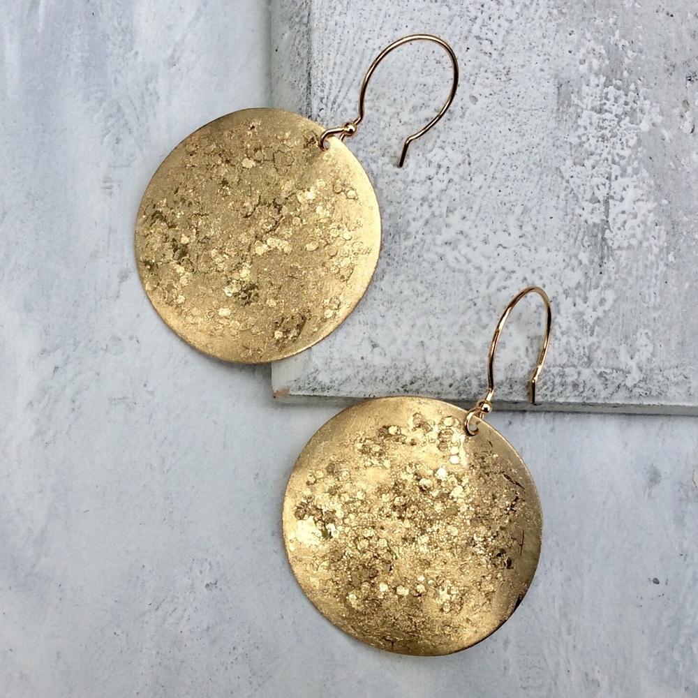 NEW gold tone Earring - Picture 8 of 10